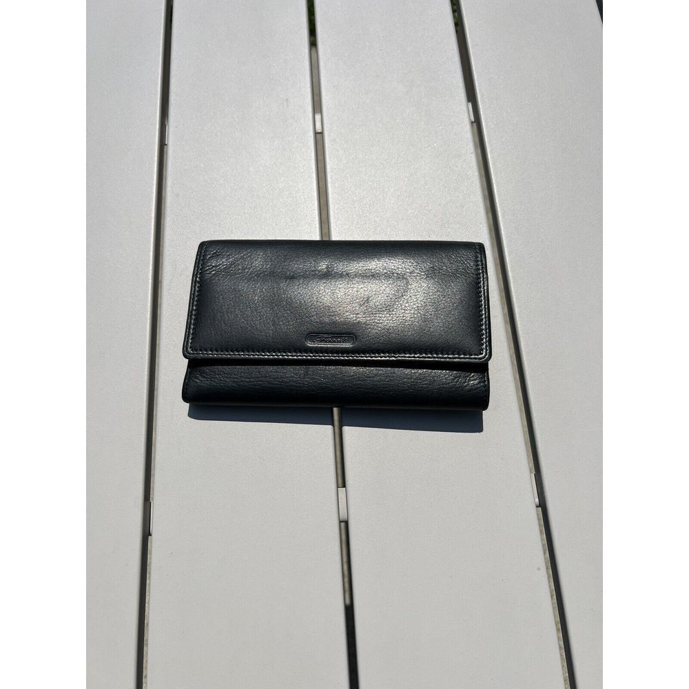 fossil leather checkbook‎ wallet Black 7 1/4 Length 4 1/4 Width